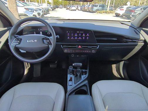 2023 Kia Niro EX
