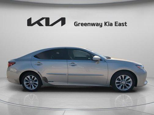 2014 Lexus ES 300h Base