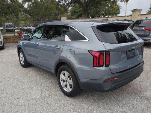 2022 Kia Sorento LX