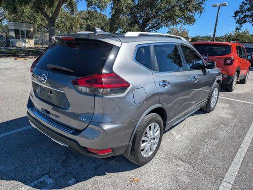 2018 Nissan Rogue SV