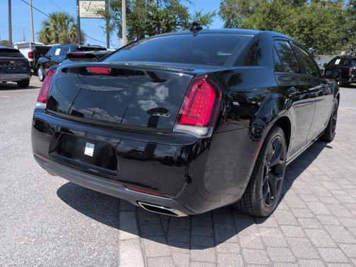 Gloss Black 2021 Chrysler 300 Touring