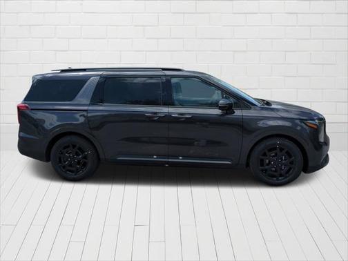 2025 Kia Carnival SX