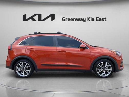 2022 Kia Niro Touring SE