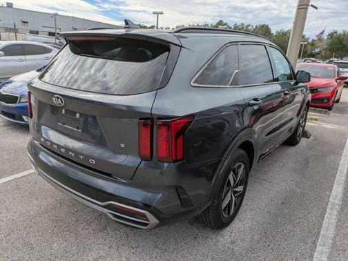 2021 Kia Sorento S