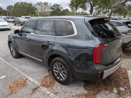 2023 Kia Telluride LX