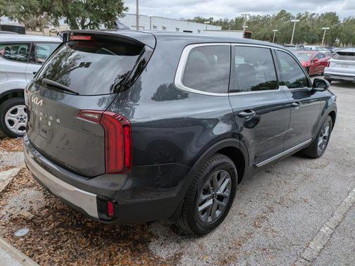 2023 Kia Telluride LX