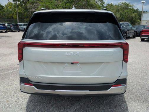 2026 Kia Carnival SX