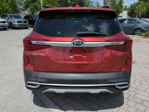Mars Orange 2021 Kia Seltos S