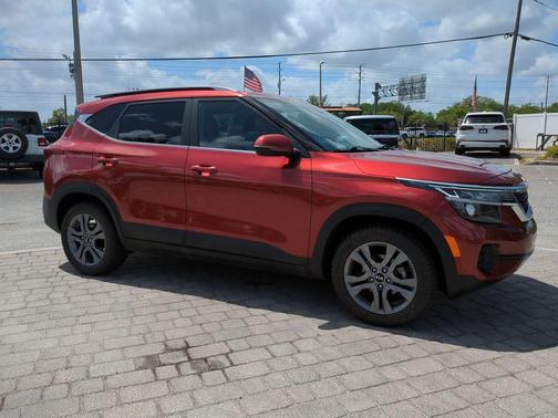Mars Orange 2021 Kia Seltos S