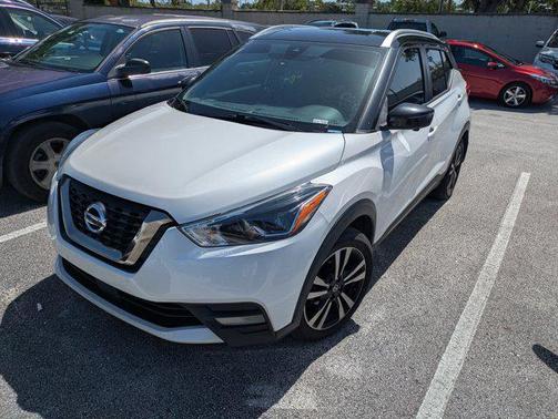 2020 Nissan Kicks SR