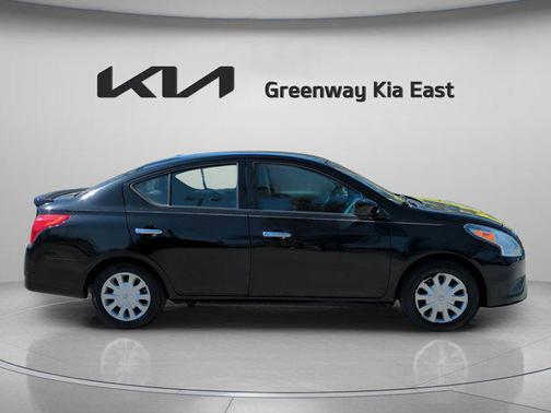 2015 Nissan Versa 1.6 SV