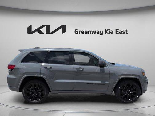 Sting-Gray Clearcoat 2021 Jeep Grand Cherokee Laredo