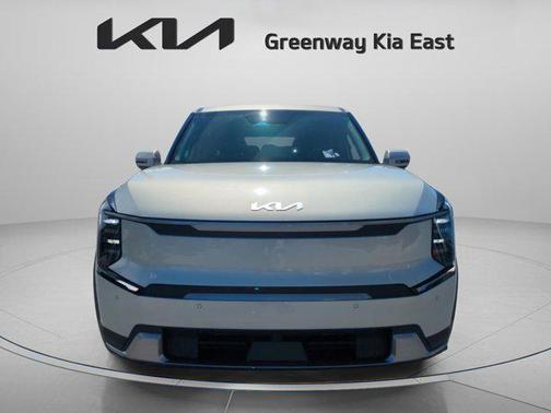 2026 Kia EV9 Light Short Range