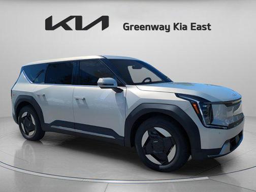 2026 Kia EV9 Light Short Range