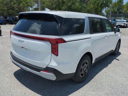 2026 Kia Carnival LXS