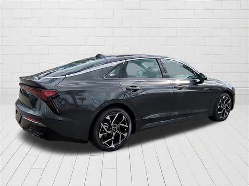 2025 Kia K5 EX