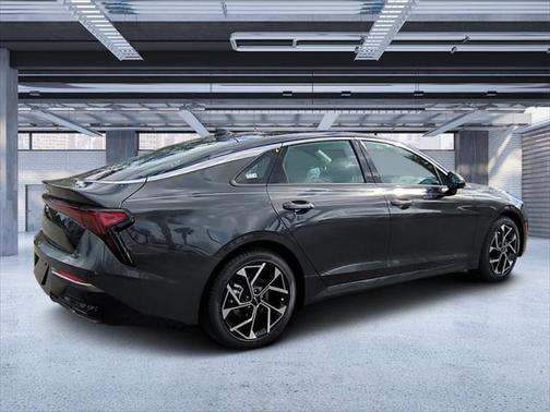 2025 Kia K5 EX