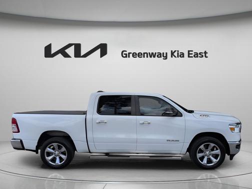 Bright White Clearcoat 2019 RAM 1500 Big Horn