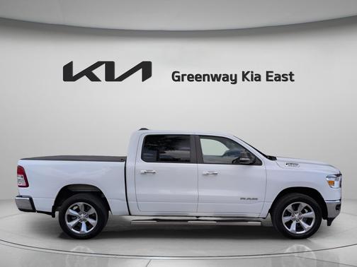 Bright White Clearcoat 2019 RAM 1500 Big Horn