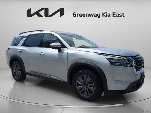 2024 Nissan Pathfinder SV FWD