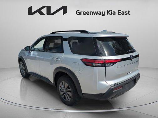 2024 Nissan Pathfinder SV FWD
