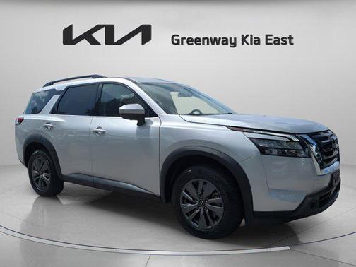 2024 Nissan Pathfinder SV FWD