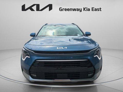 2025 Kia Niro SX