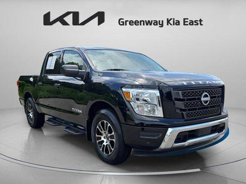 2024 Nissan Titan SV