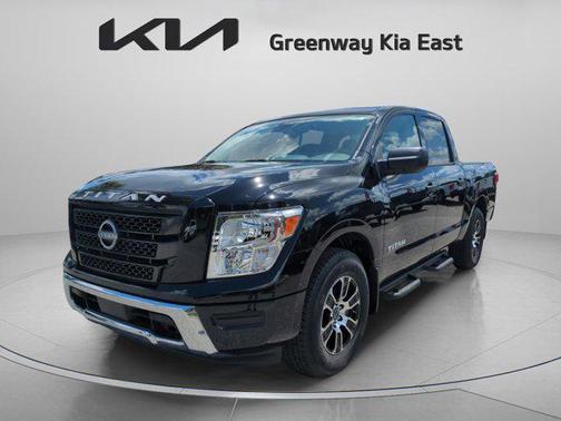 2024 Nissan Titan SV