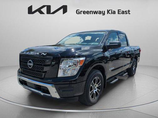 2024 Nissan Titan SV