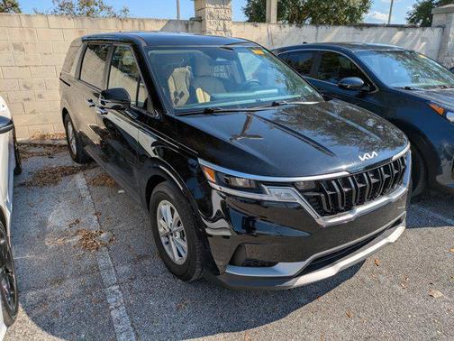 2024 Kia Carnival LX