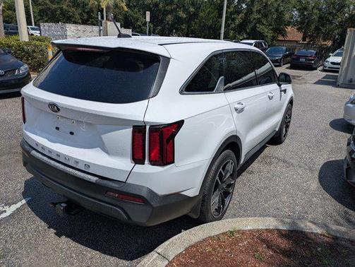 2021 Kia Sorento LX