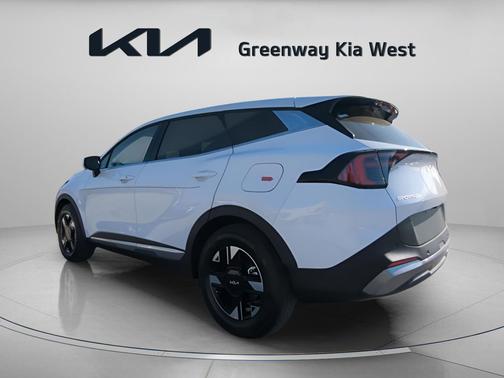 Glacial White Pearl 2026 Kia Sportage LX