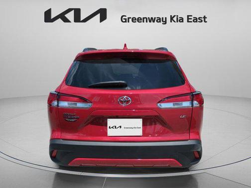 2024 Toyota Corolla Cross LE