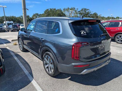 2022 Kia Telluride S