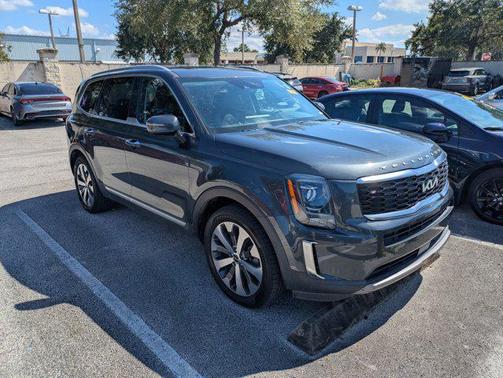 2022 Kia Telluride S