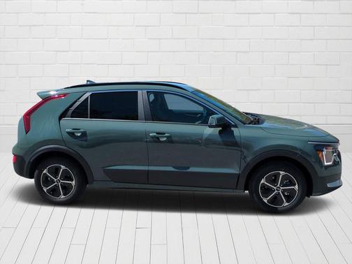 2025 Kia Niro EX