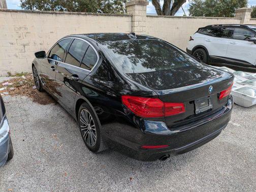 2018 BMW 530 530i