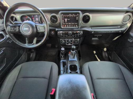 Granite Crystal Metallic Clearcoat 2021 Jeep Wrangler Willys
