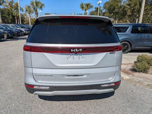 2022 Kia Carnival LXS