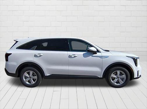 2025 Kia Sorento LX