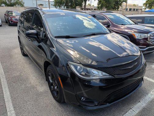 2020 Chrysler Pacifica Touring-L Plus