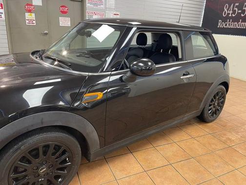 2016 MINI Hardtop Cooper