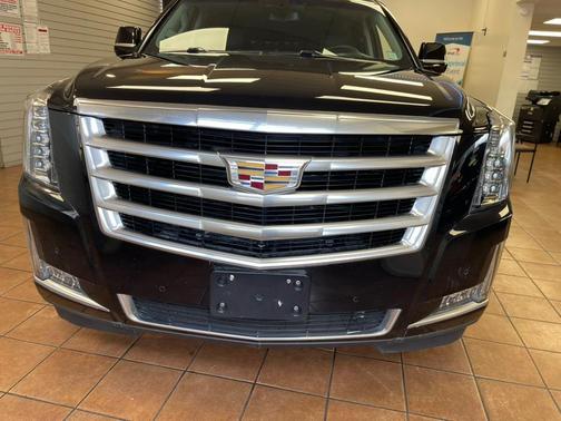 2017 Cadillac Escalade Luxury