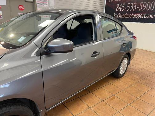2016 Nissan Versa 1.6 S+