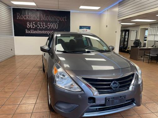 2016 Nissan Versa 1.6 S+