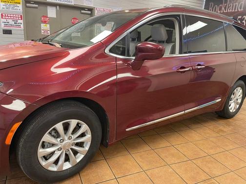 2018 Chrysler Pacifica Touring-L Plus