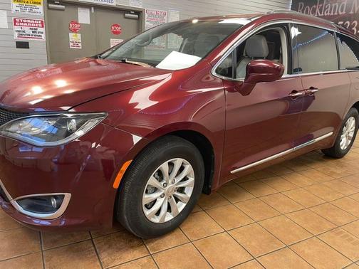 2018 Chrysler Pacifica Touring-L Plus