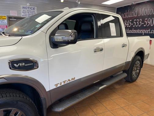 2017 Nissan Titan Platinum Reserve