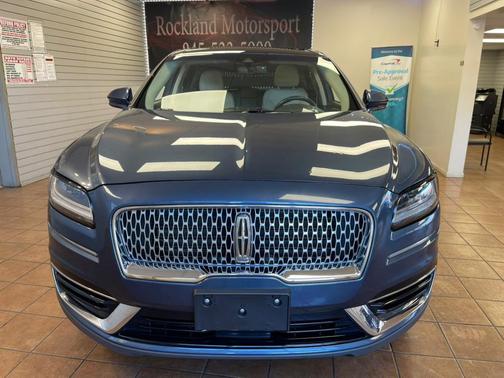 2019 Lincoln Nautilus Select